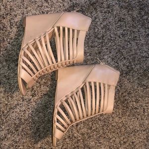 Tan Express Wedges